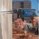 Furadeira_CMaleta_Impac_Gsb_16_Re_850W_Bosch_9434682