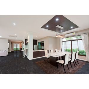 porcelanato (a) retificado/acetinado vene doro 63x120 delta