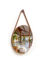 espelho_suspenso_adnet_red_62cm_garboaloiso_caramelo_alca_couro_8980960