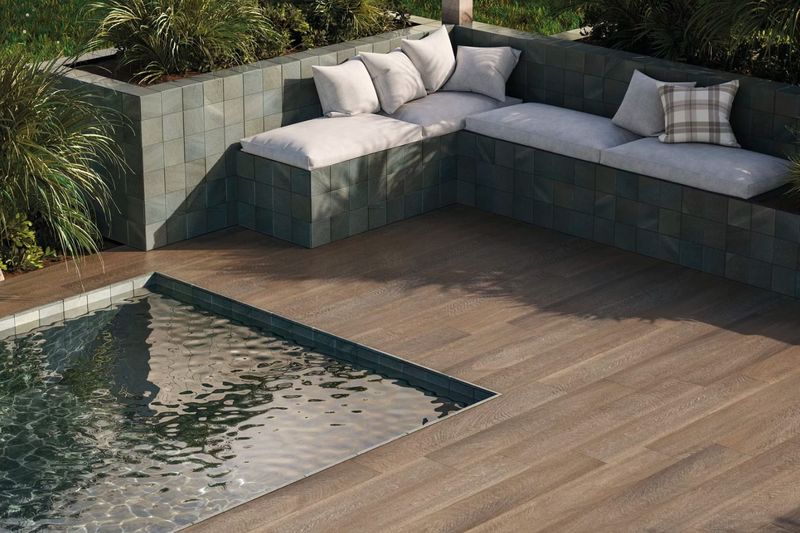 porcelanato_a_retificado_scirocco_20x120_portobello_marrom_ext__202765E_9319390